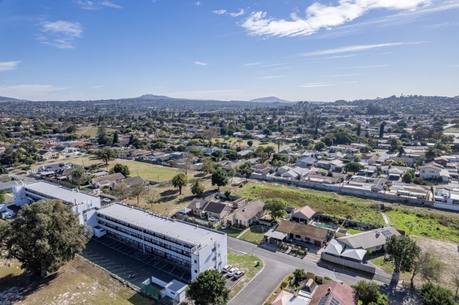To Let 1 Bedroom Property for Rent in Bracken Heights Western Cape